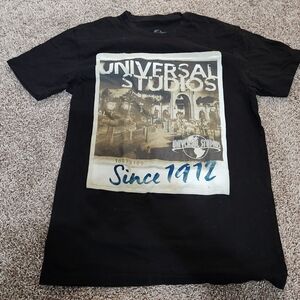 Universal studios shirt size Small